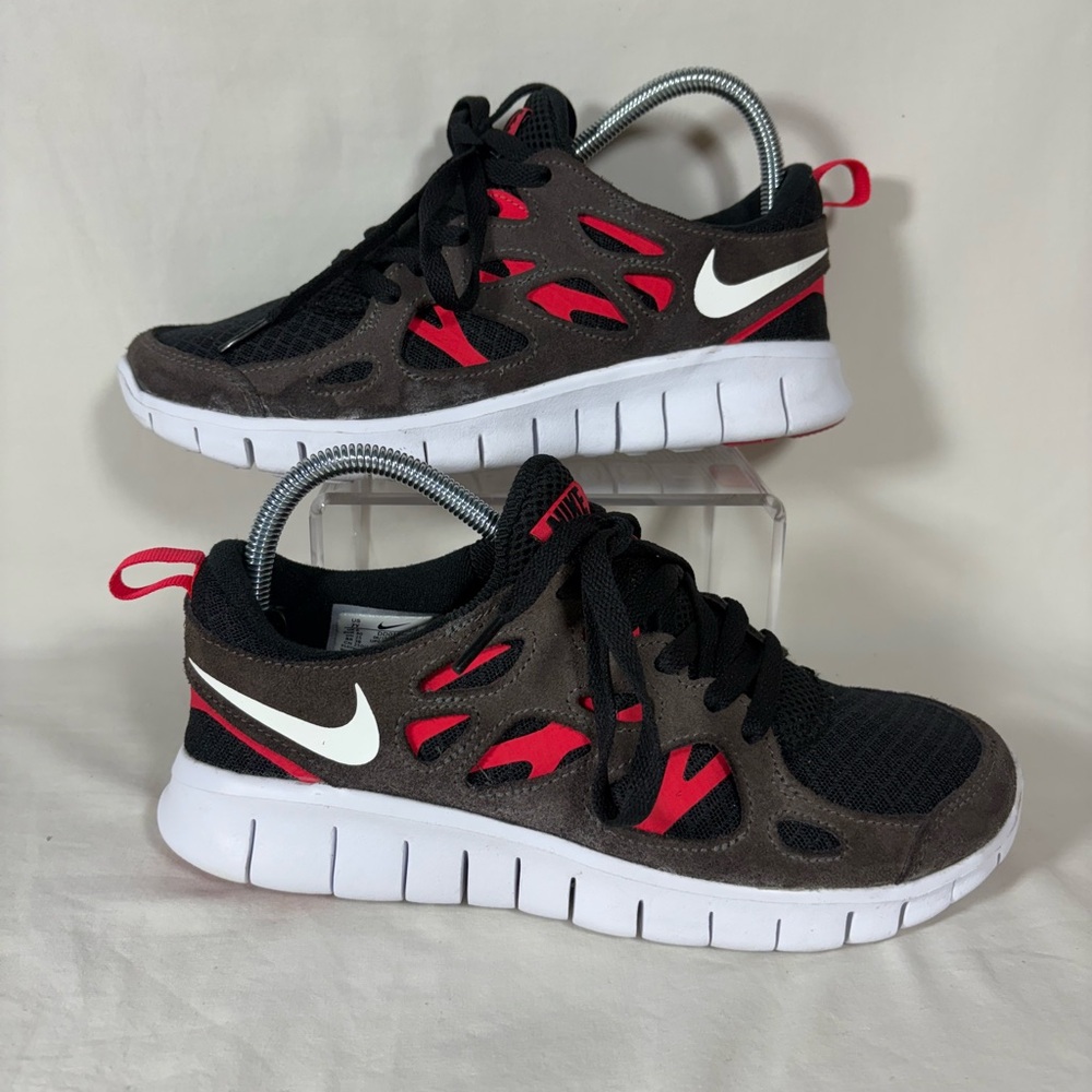 Nike Free Run 2 (DD0163-002) Black/Red Running Shoes Size 7Y - W's 8/CM 25